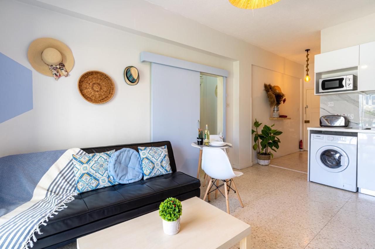 Sea Breeze 1-Br Apt In Pyla Exterior photo
